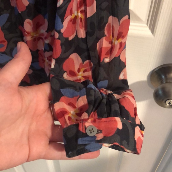 Floral blouse - Picture 4 of 6